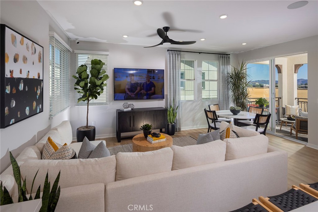 12784 Bolsa Drive Property Photo 3