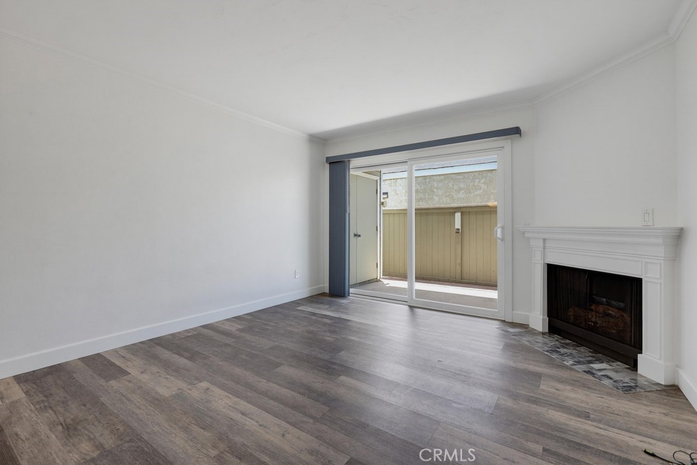 23411 Cambridge Property Photo 6