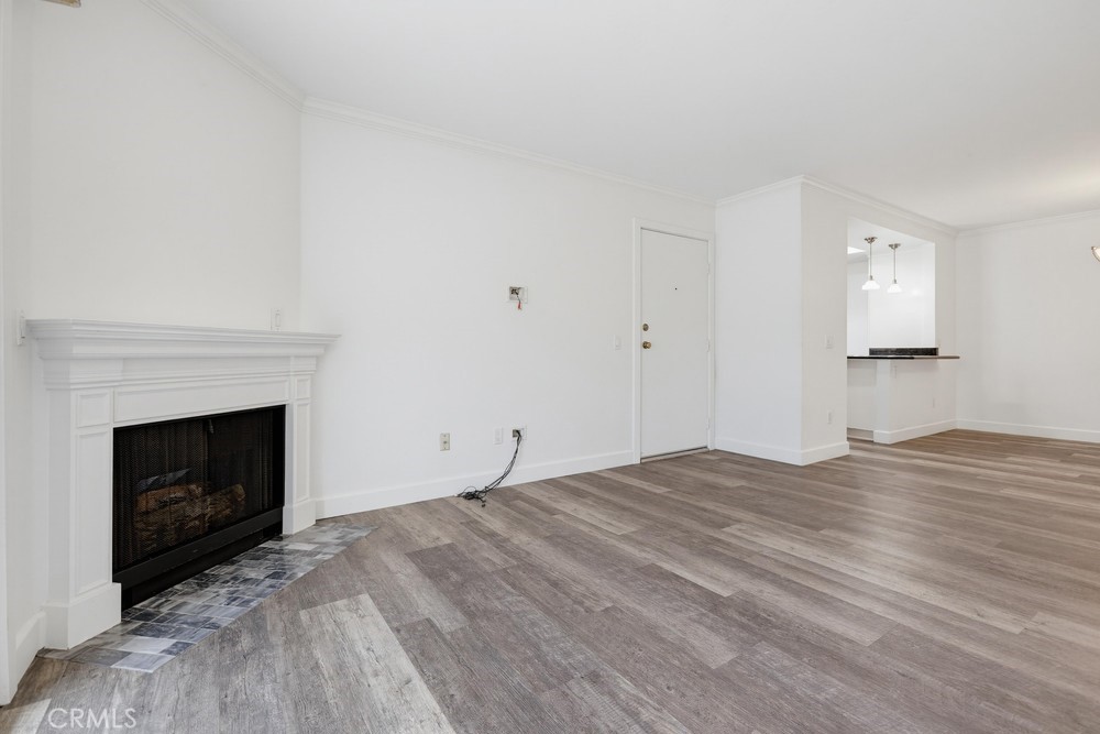23411 Cambridge Property Photo 8