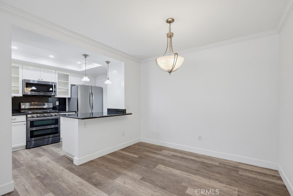23411 Cambridge Property Photo 10