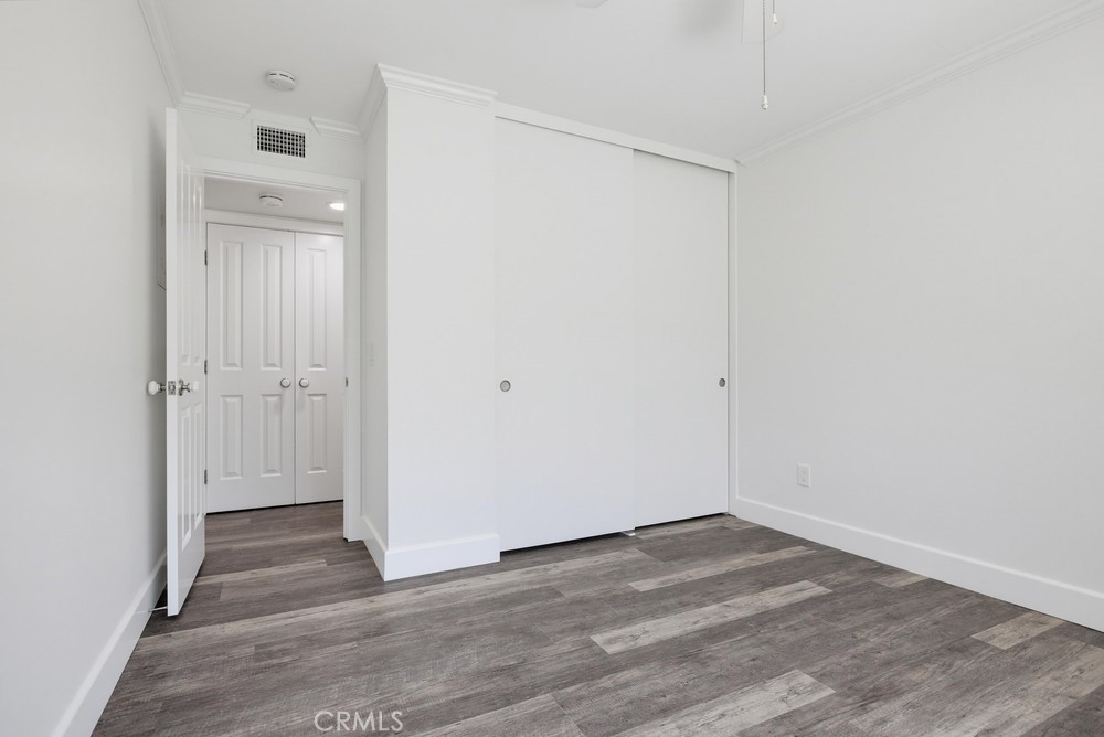 23411 Cambridge Property Photo 17