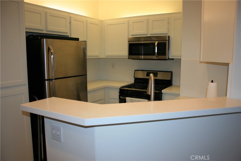 1805 Crescent Oak Property Photo 1