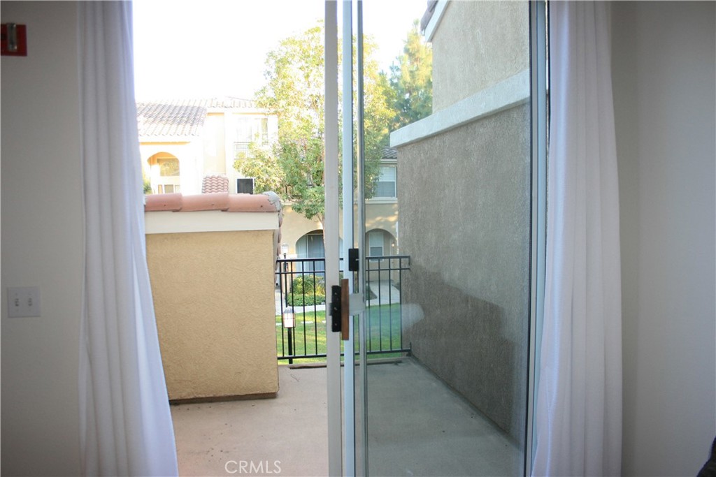 1805 Crescent Oak Property Photo 6
