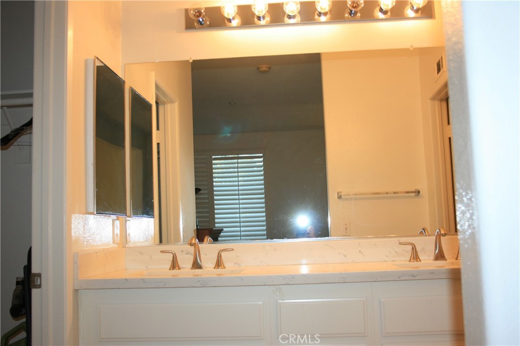 1805 Crescent Oak Property Photo 11
