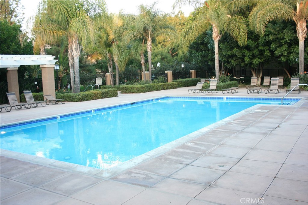 1805 Crescent Oak Property Photo 20
