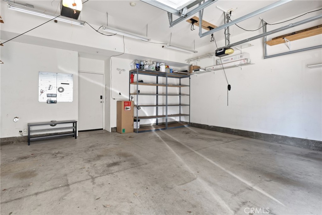 204 E 3rd Street Property Photo 15