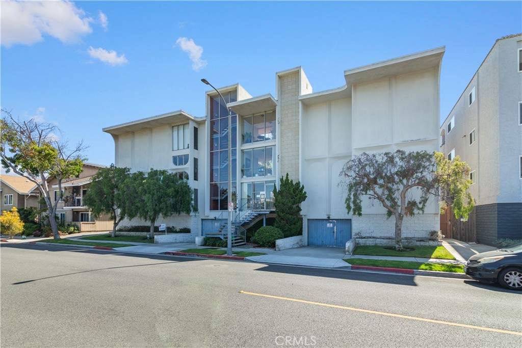 444 Obispo Avenue 3 Property Photo 18