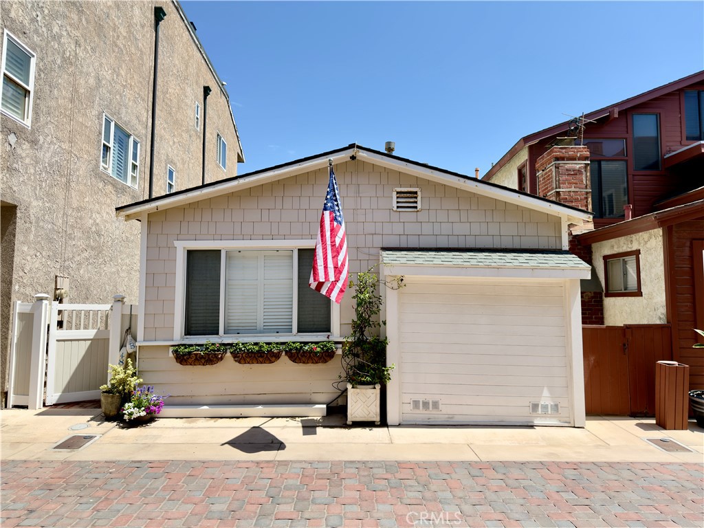48 B Surfside Avenue Property Photo 1