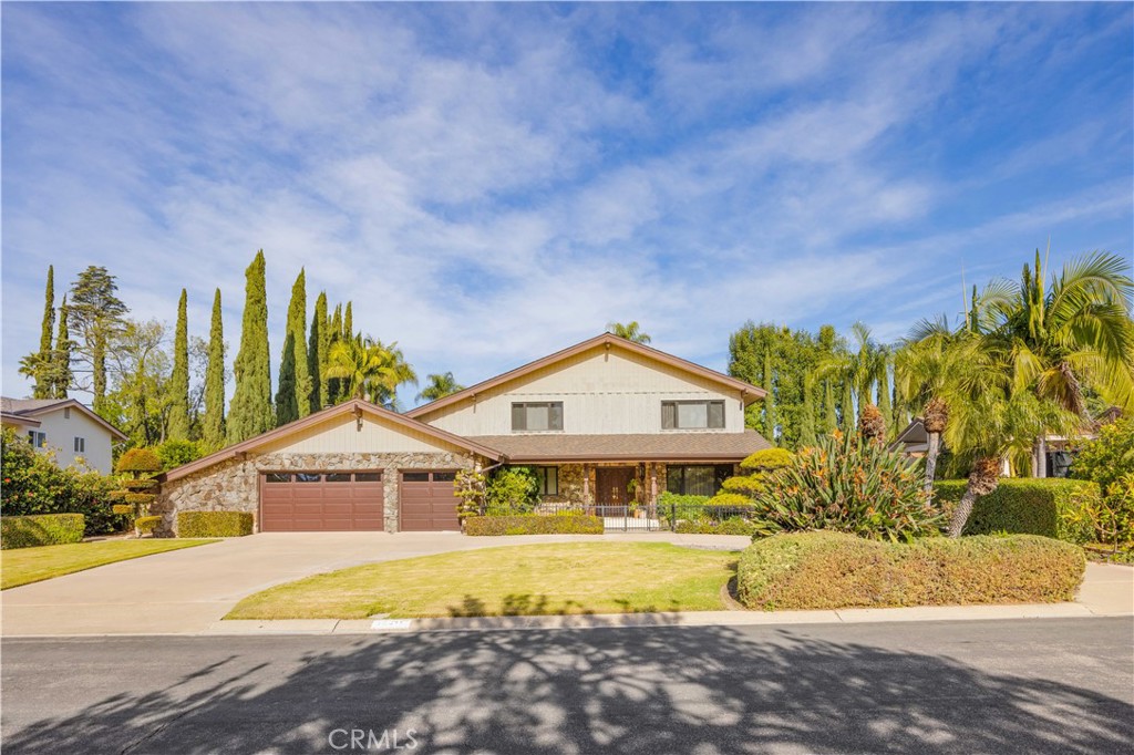 18411 Hillcrest Property Photo 1