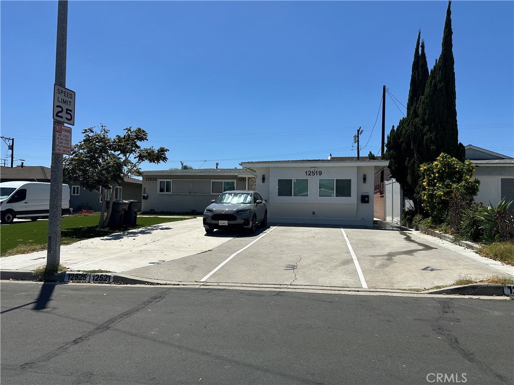 12521 Aristocrat Property Photo 1