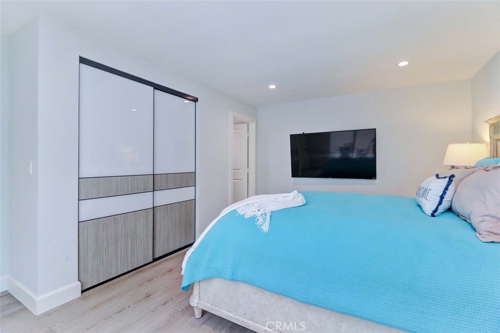 2305 Via Puerta Property Photo 2