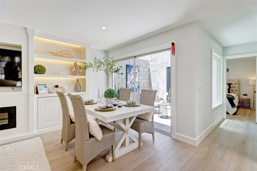 2305 Via Puerta Property Photo 3