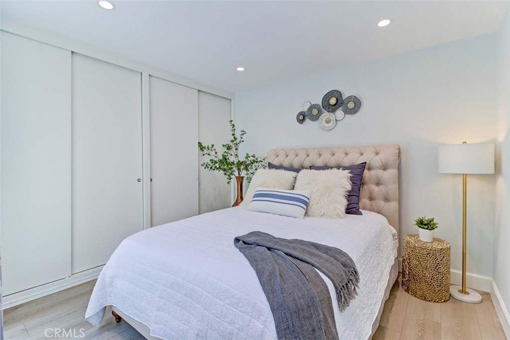 2305 Via Puerta Property Photo 7