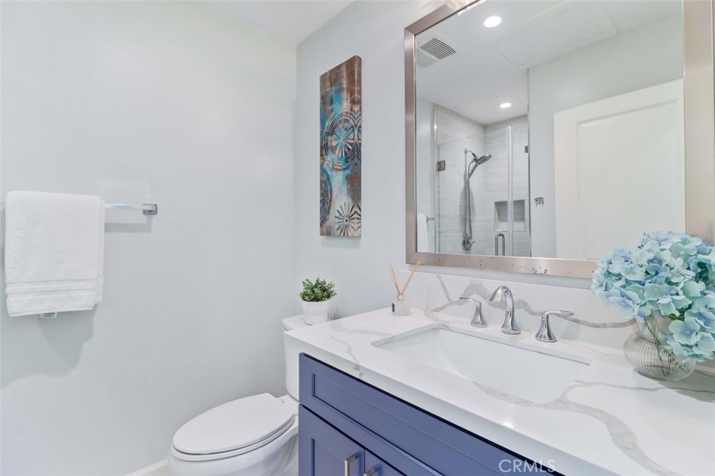 2305 Via Puerta Property Photo 12