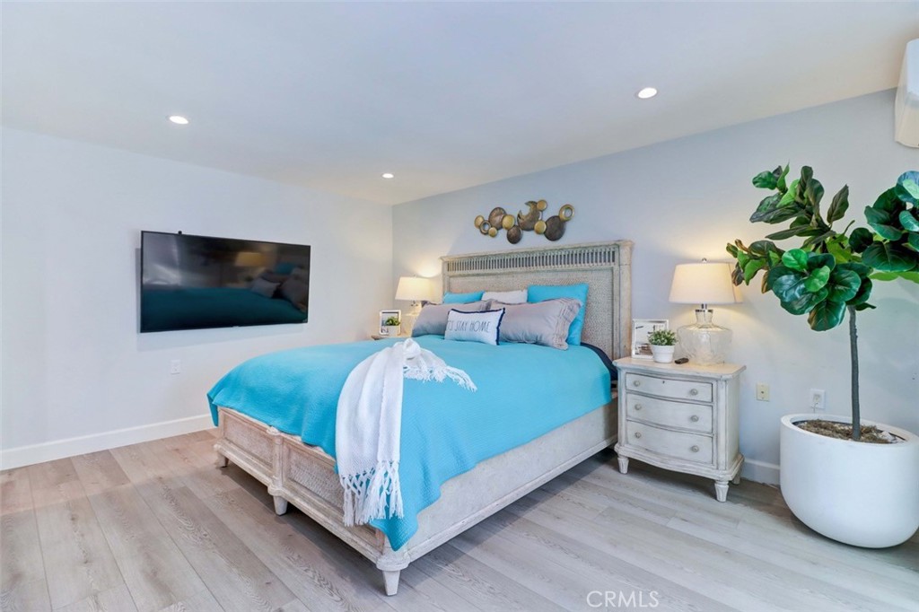 2305 Via Puerta Property Photo 15