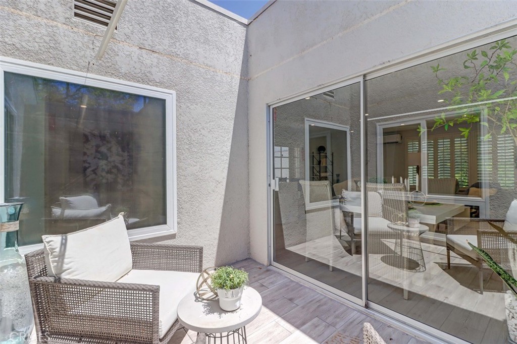 2305 Via Puerta Property Photo 18
