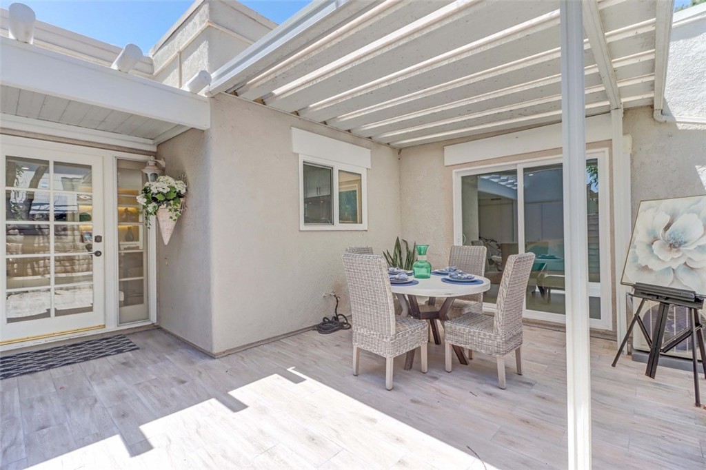 2305 Via Puerta Property Photo 27
