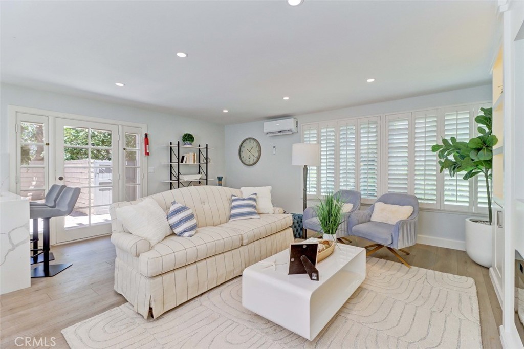 2305 Via Puerta Property Photo 32