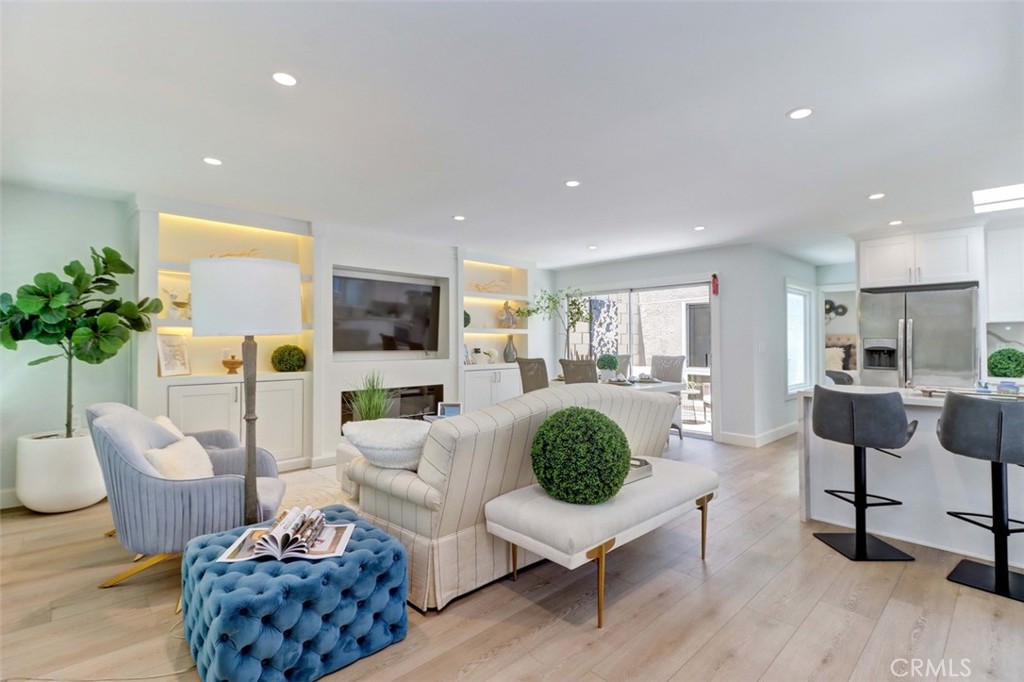 2305 Via Puerta Property Photo 35