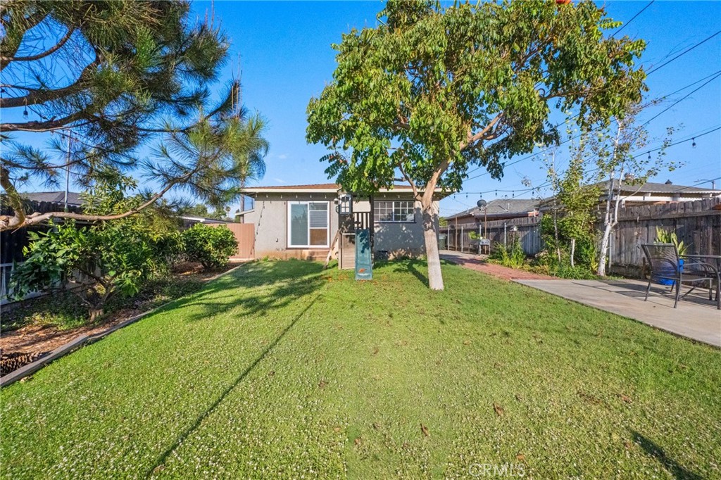 12237 Burgess Property Photo 4