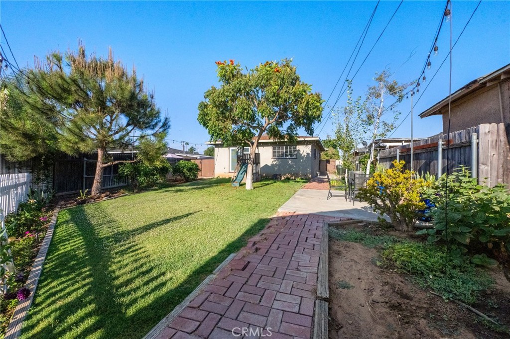 12237 Burgess Property Photo 6