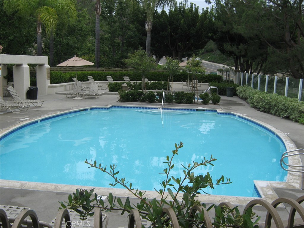 221 California Court Property Photo 5