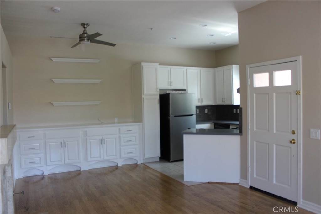 221 California Court Property Photo 8