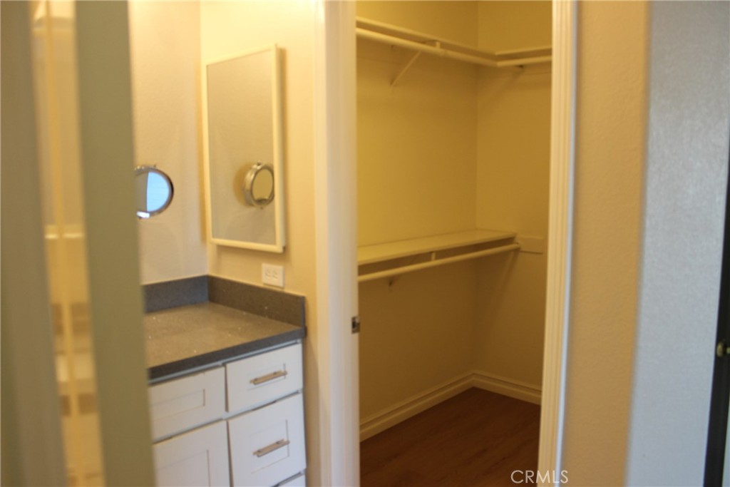 221 California Court Property Photo 26