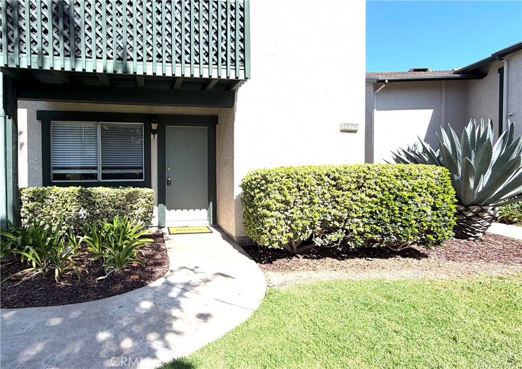 23216 Orange Ave 7 Property Photo 3