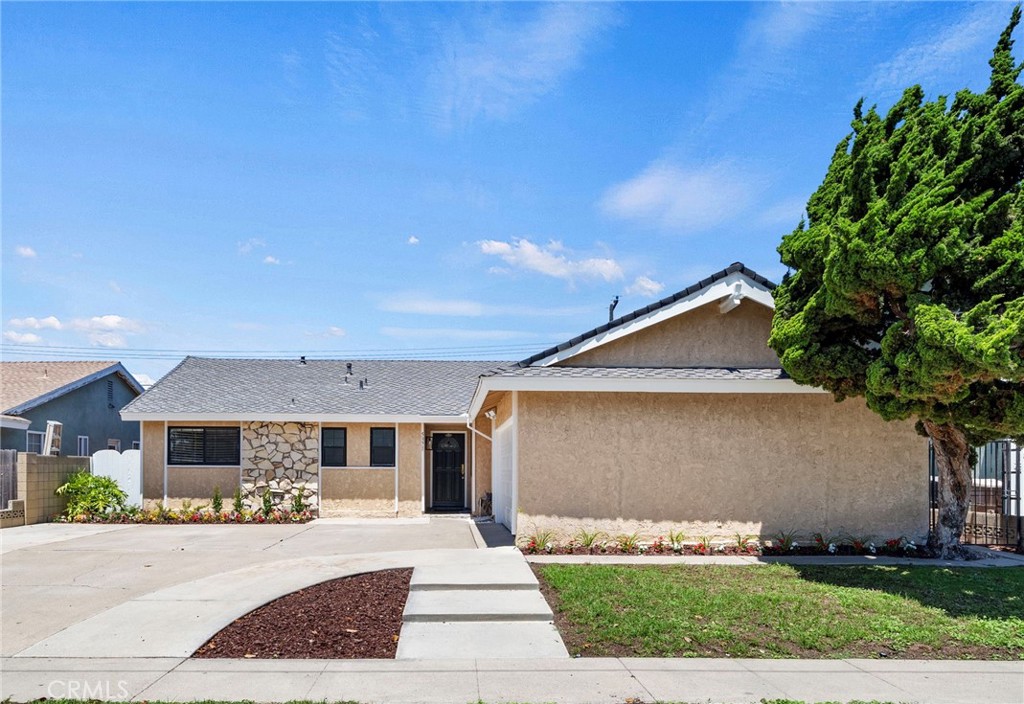 5371 Cerulean Property Photo 1