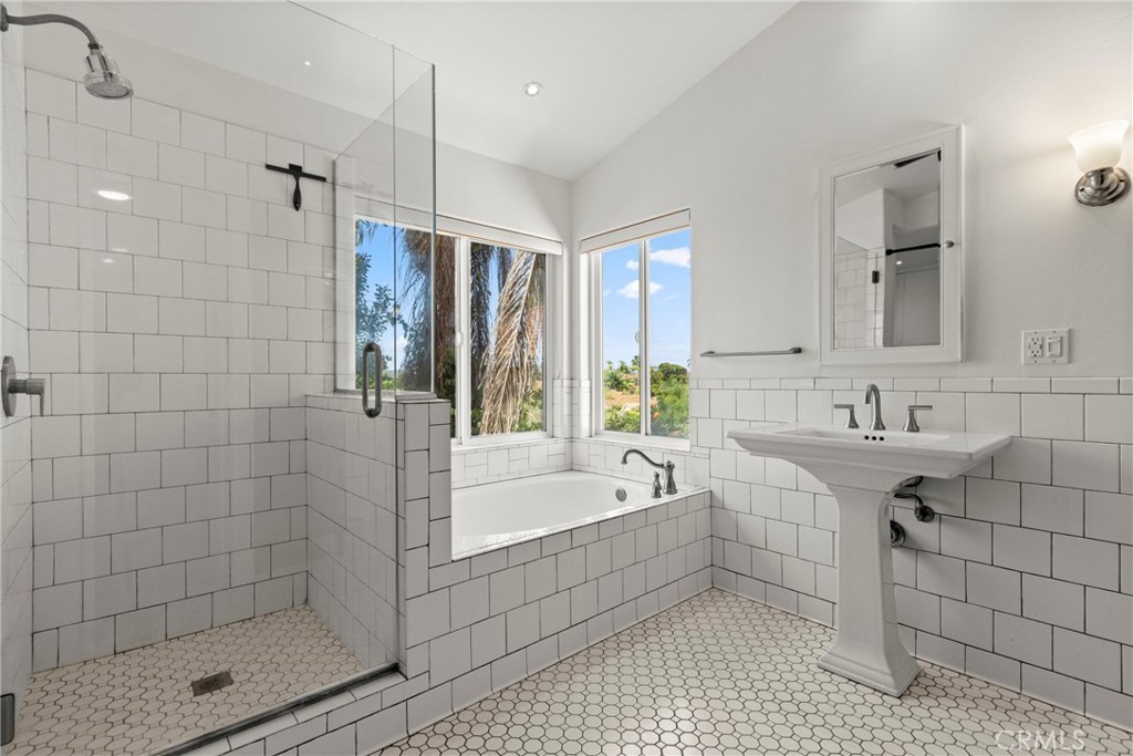 2351 Terraza Ribera Property Photo 16