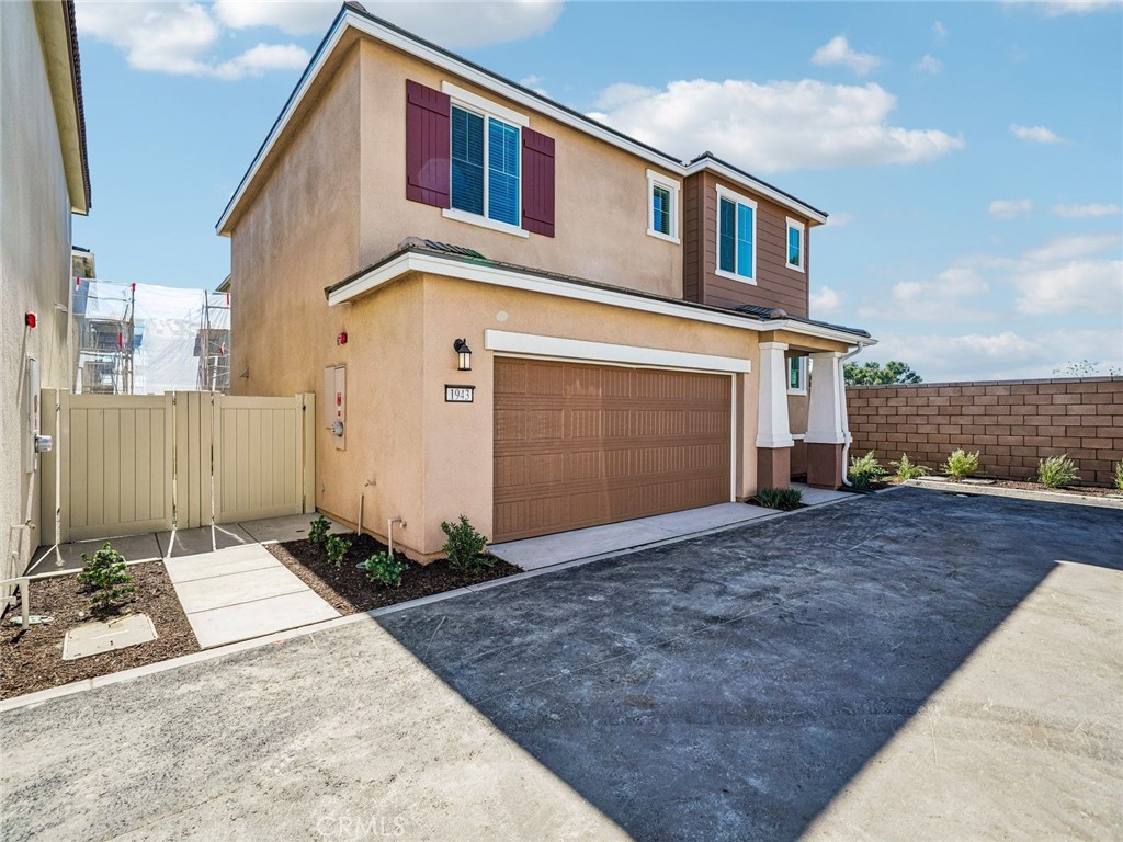 1943 Limetta Lane Property Photo 4