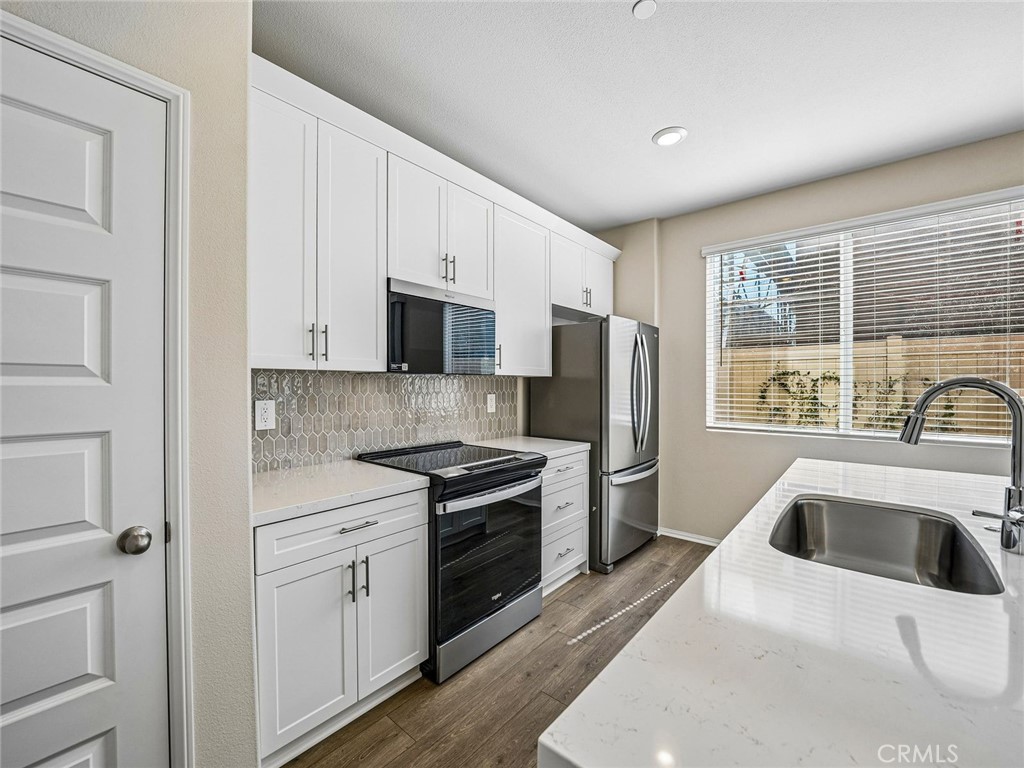 1943 Limetta Lane Property Photo 8