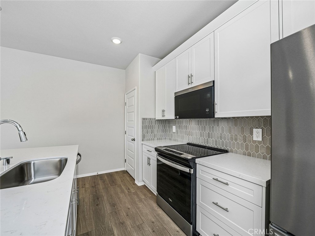 1943 Limetta Lane Property Photo 9