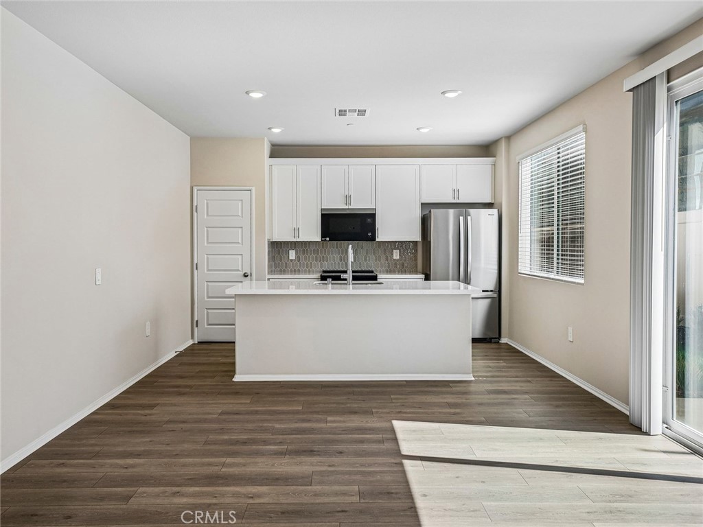 1943 Limetta Lane Property Photo 12