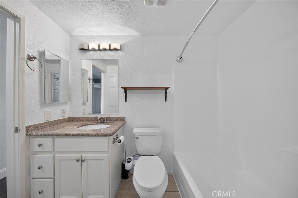 720 W 4th 318 Property Photo 13