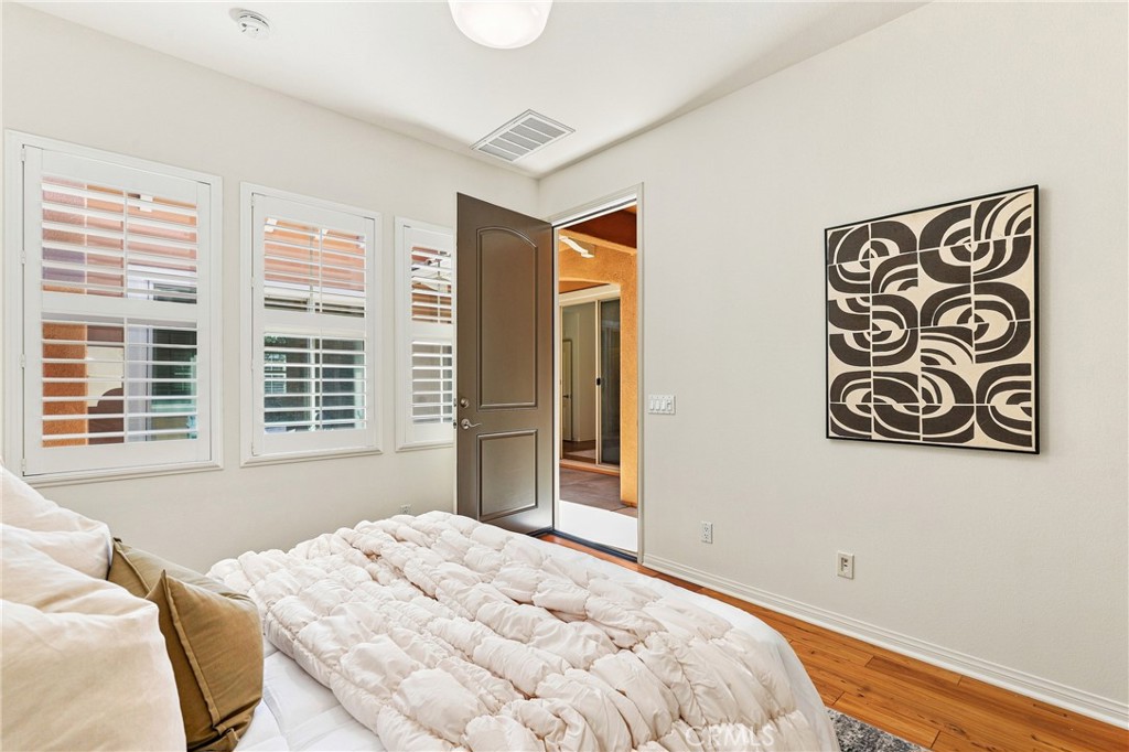31 Roycroft Property Photo 13