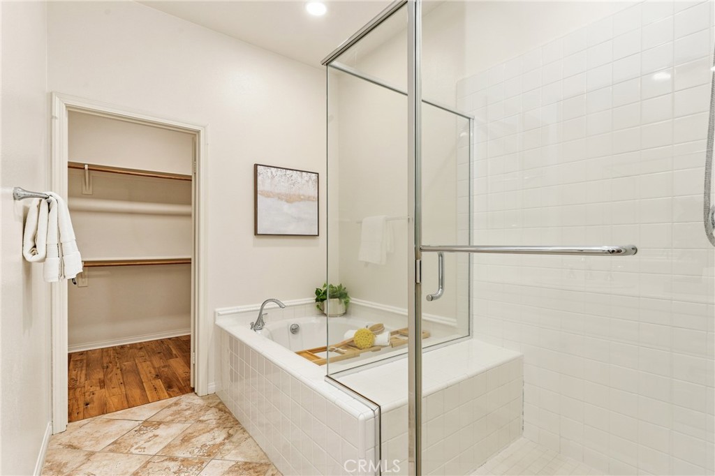 31 Roycroft Property Photo 24