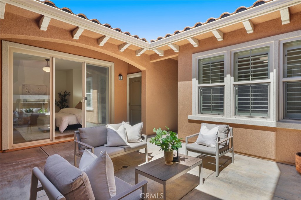31 Roycroft Property Photo 26
