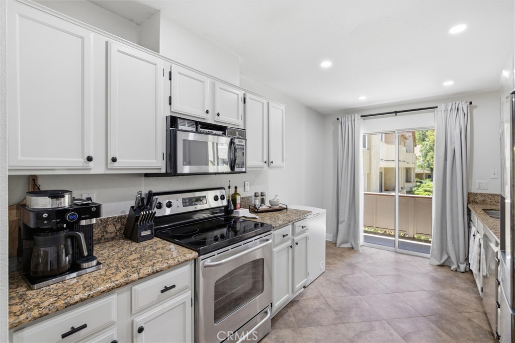 5360 Silver Canyon Road 8a Property Photo 11