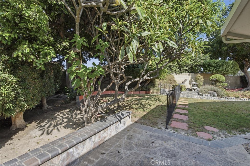 17982 Los Pesos Circle Property Photo 37