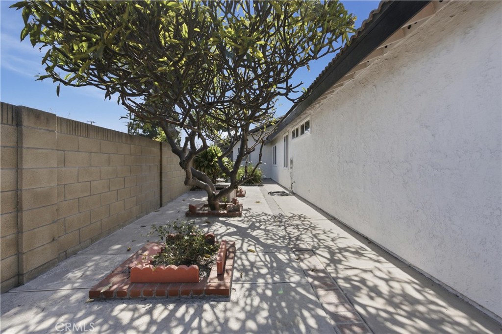 17982 Los Pesos Circle Property Photo 39