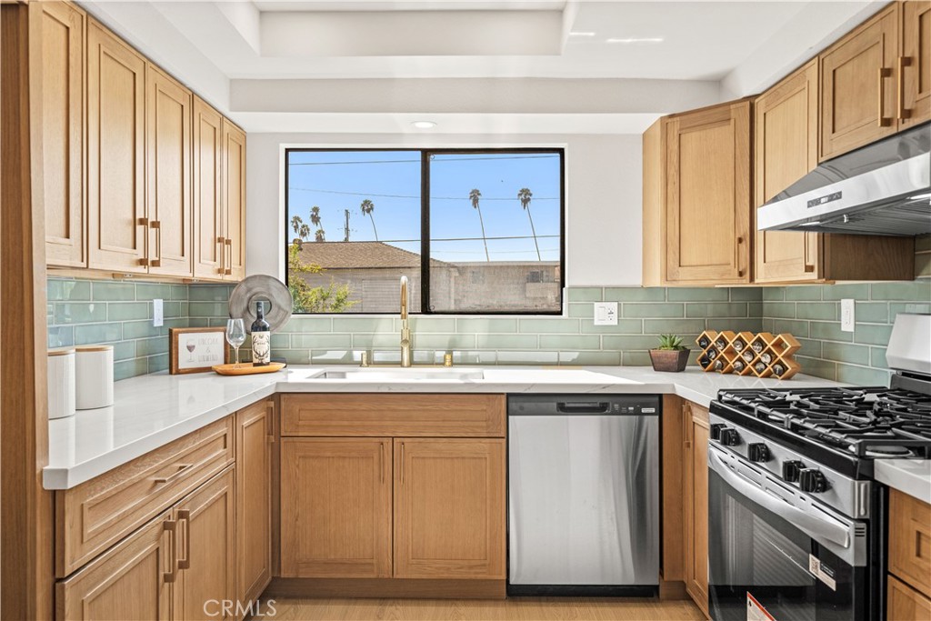 1805 Vine F Property Photo 8