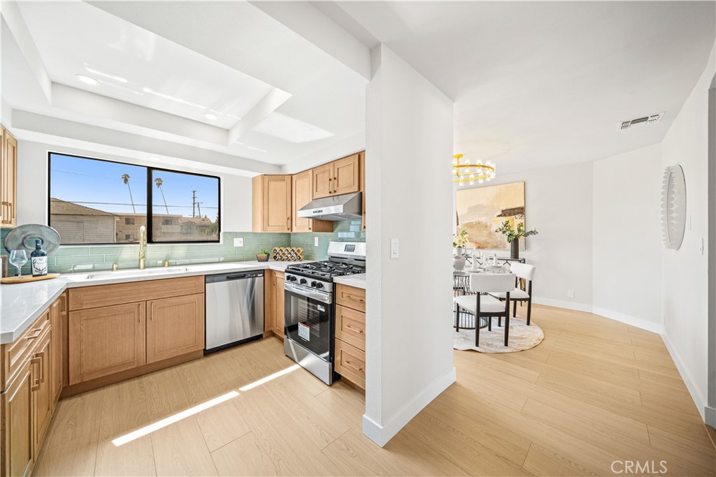 1805 Vine F Property Photo 9