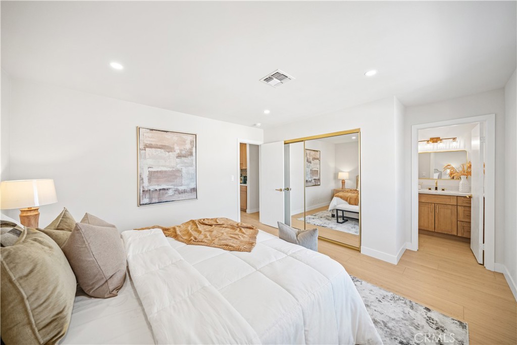 1805 Vine F Property Photo 11