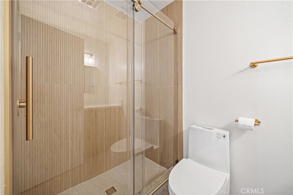 1805 Vine F Property Photo 14