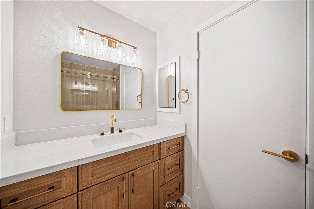 1805 Vine F Property Photo 15