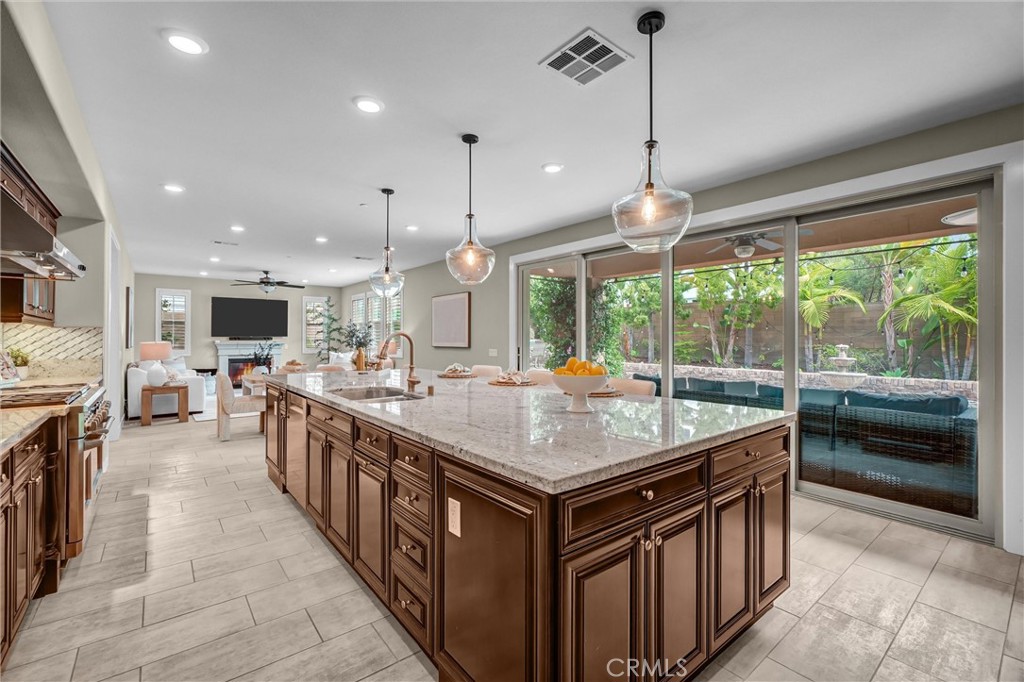 264 Cultivate Property Photo 13