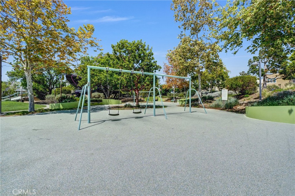 264 Cultivate Property Photo 36