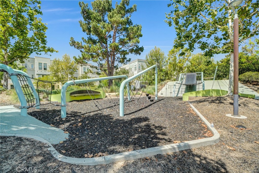 264 Cultivate Property Photo 37